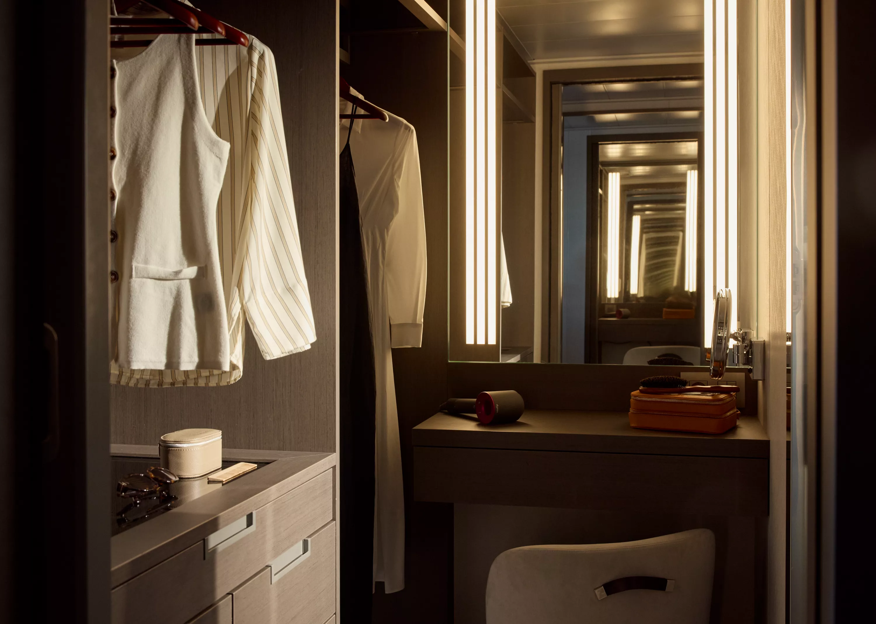 Penthouse - Dressing Room