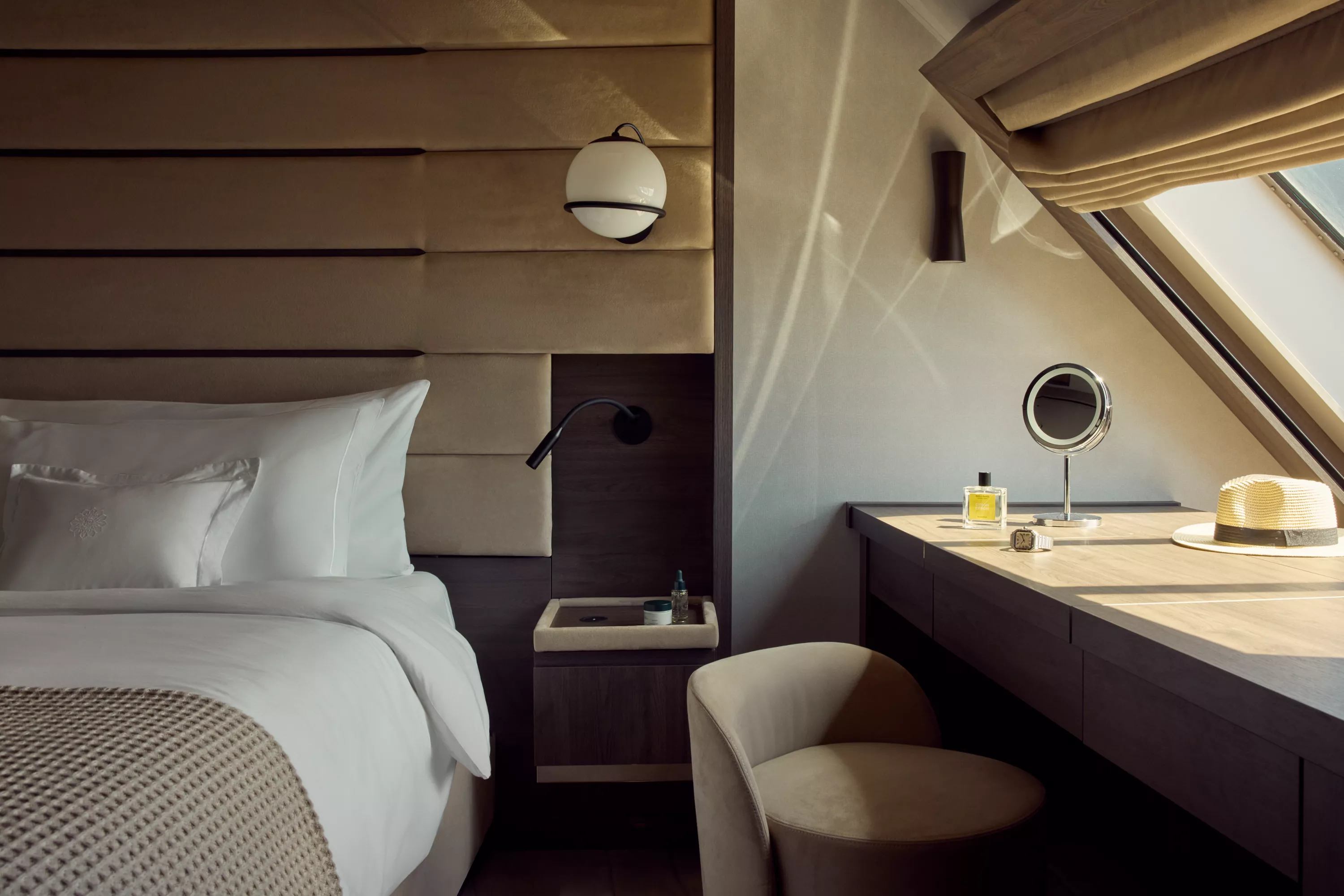Residence - Bedroom Detail